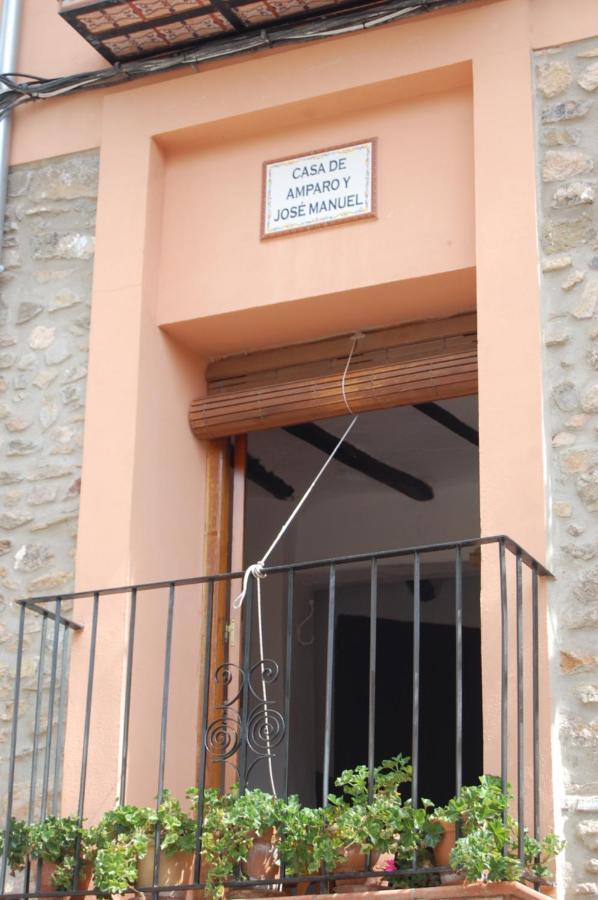 Casa De Amparo Y Jose Manuel Pensionat Pavies Exteriör bild