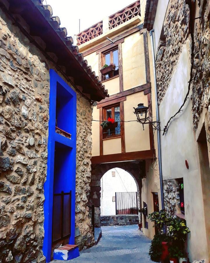 Casa De Amparo Y Jose Manuel Pensionat Pavies Exteriör bild